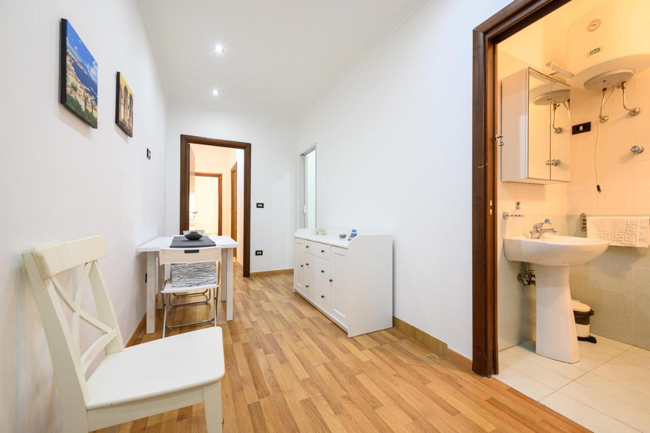 Appartamento Via Lanzieri 38 Napoli Esterno foto